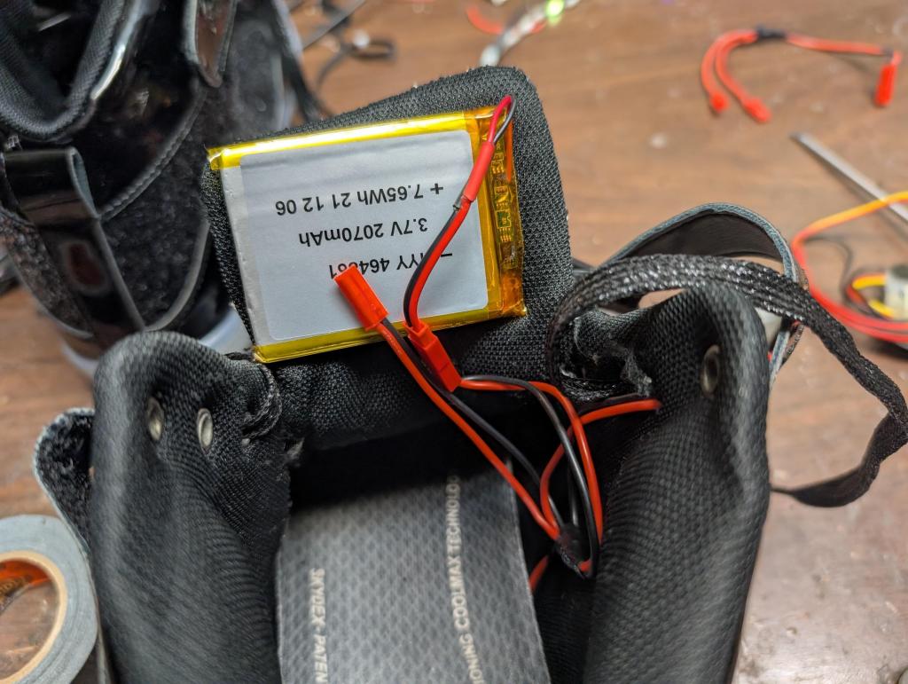 208 - 20250118 LED Shoes v4
