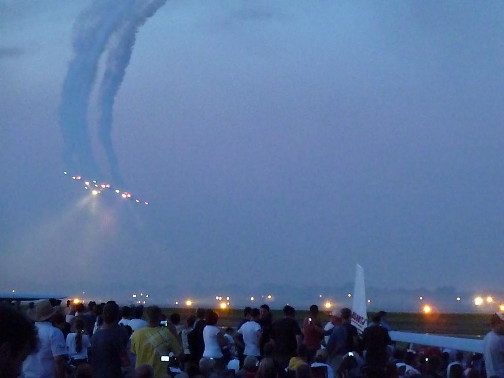 662 - Night Airshow