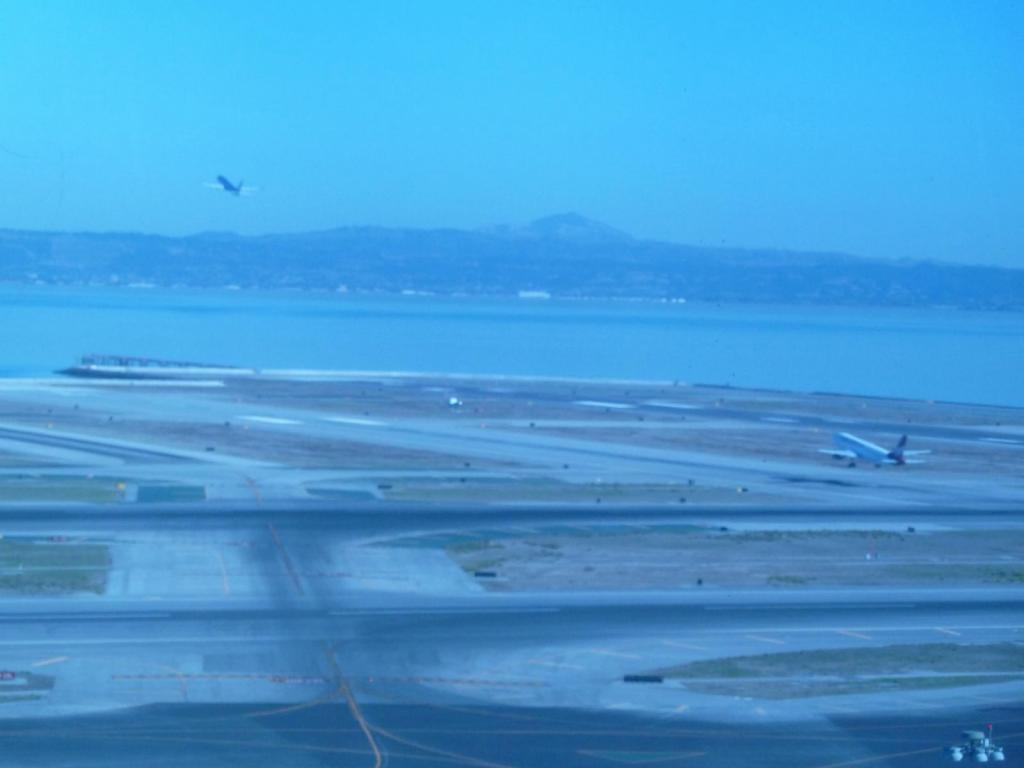 114 - SFO Tower