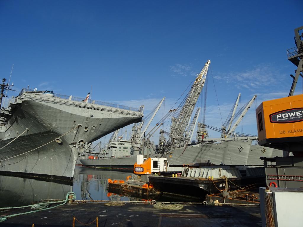 101 - 20141115 USS Hornet