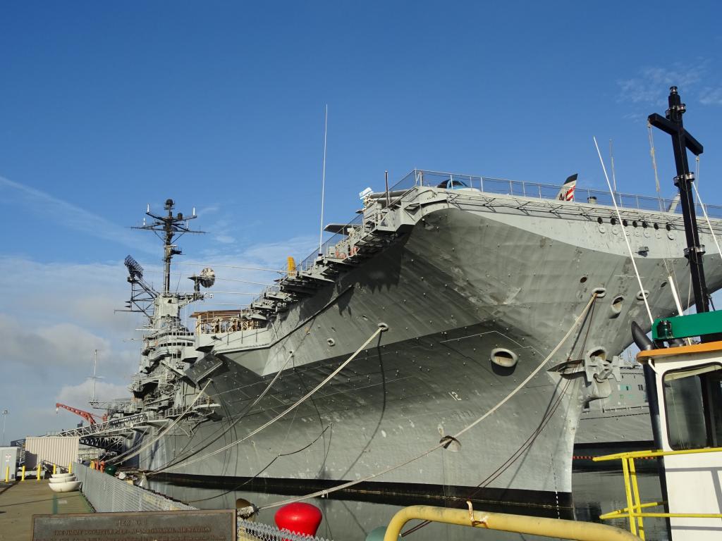 102 - 20141115 USS Hornet