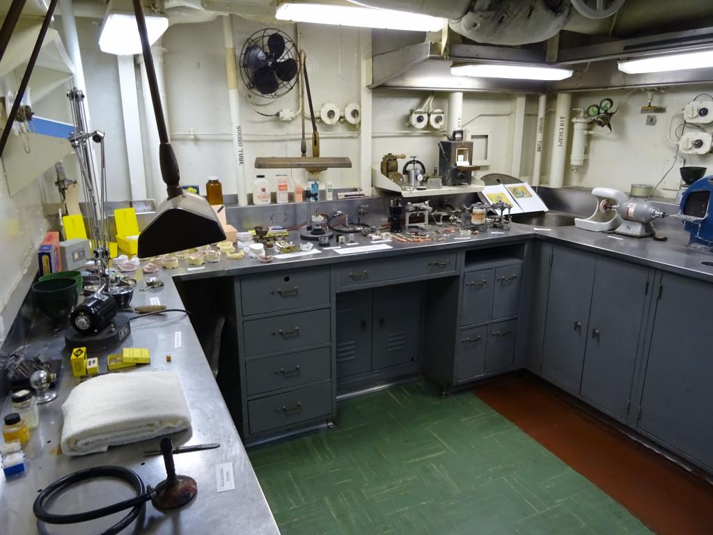 109 - 20141115 USS Hornet