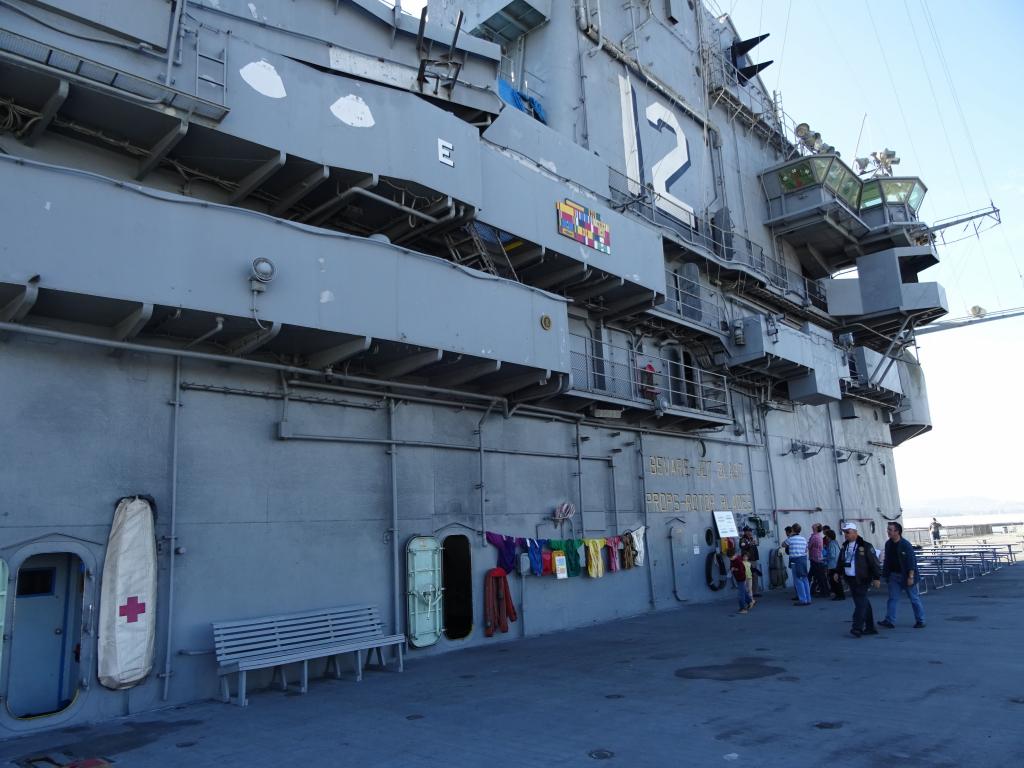 330 - 20141115 USS Hornet