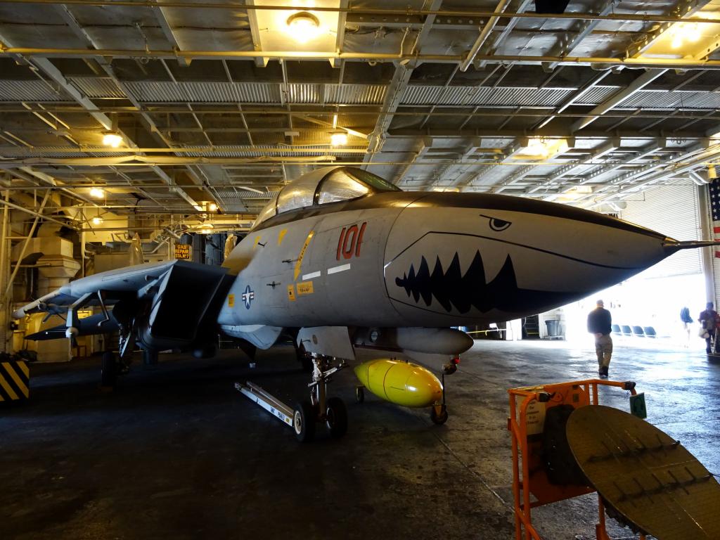 368 - 20141115 USS Hornet