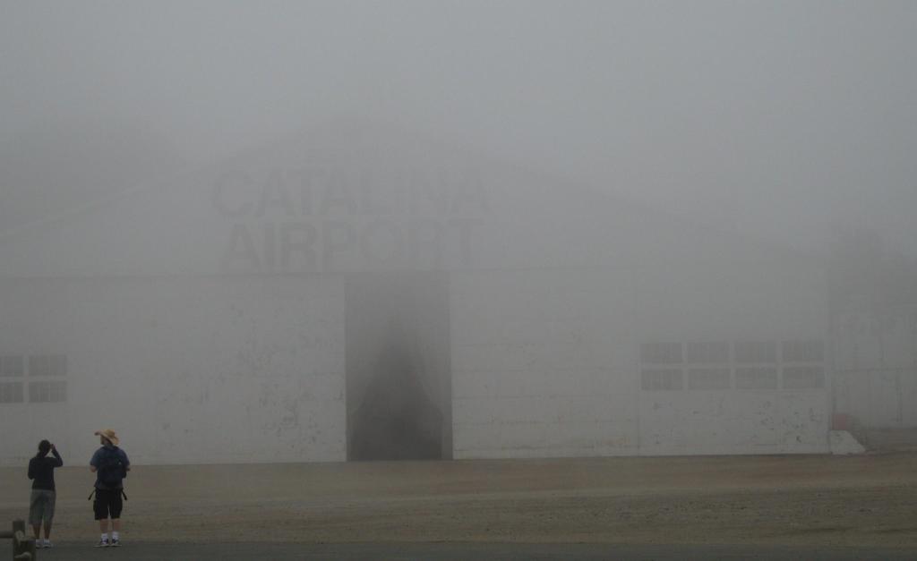 100 - Airport Fog