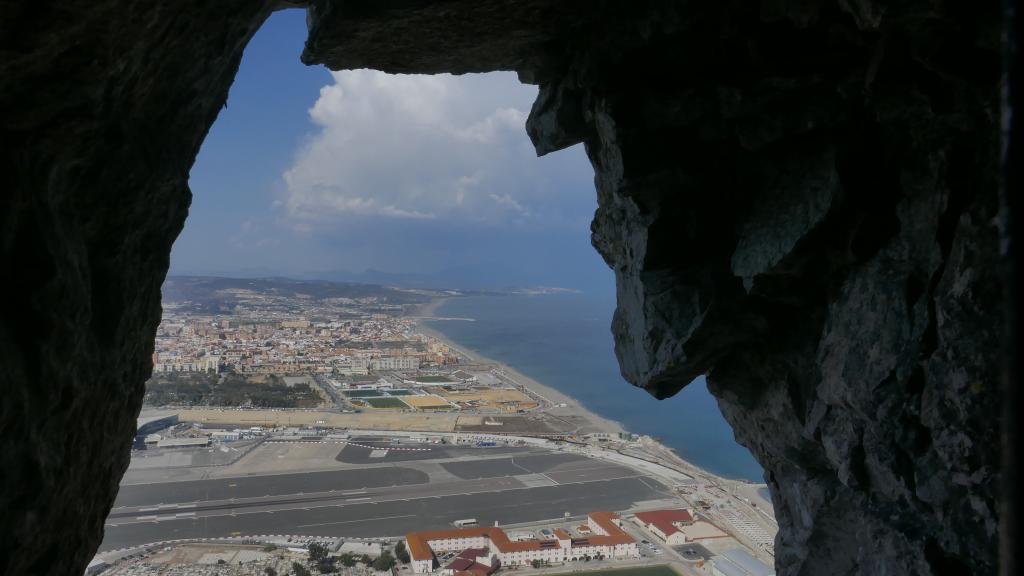 108 - 20181001 Gibraltar Runway