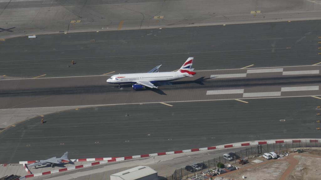 110 - 20181001 Gibraltar Runway