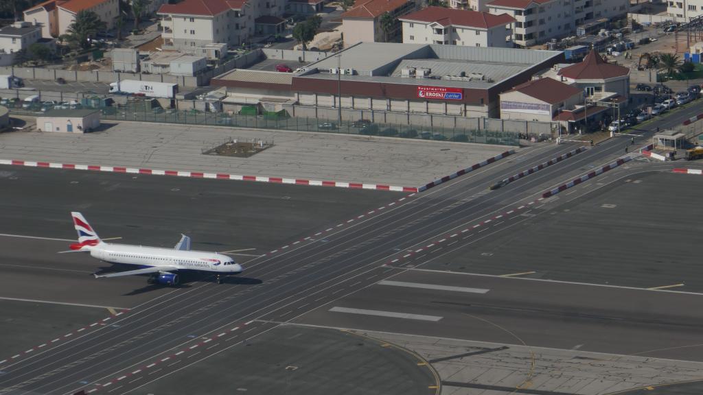 118 - 20181001 Gibraltar Runway