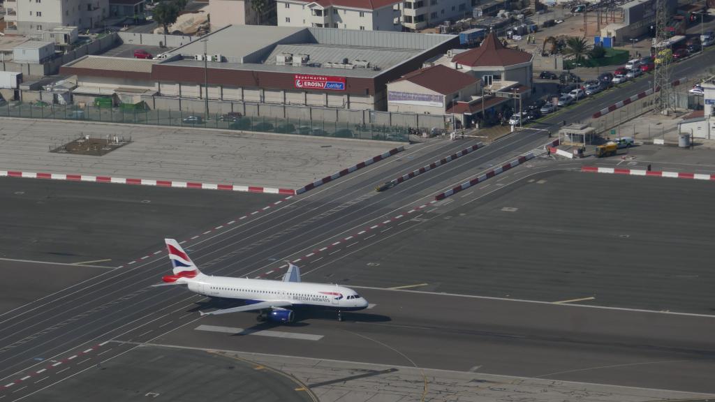 120 - 20181001 Gibraltar Runway