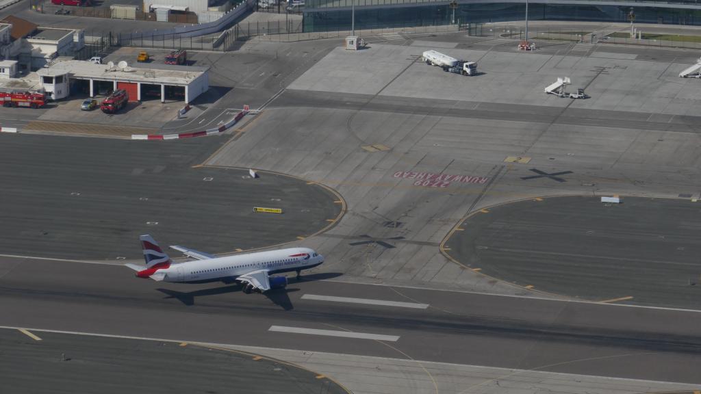 121 - 20181001 Gibraltar Runway