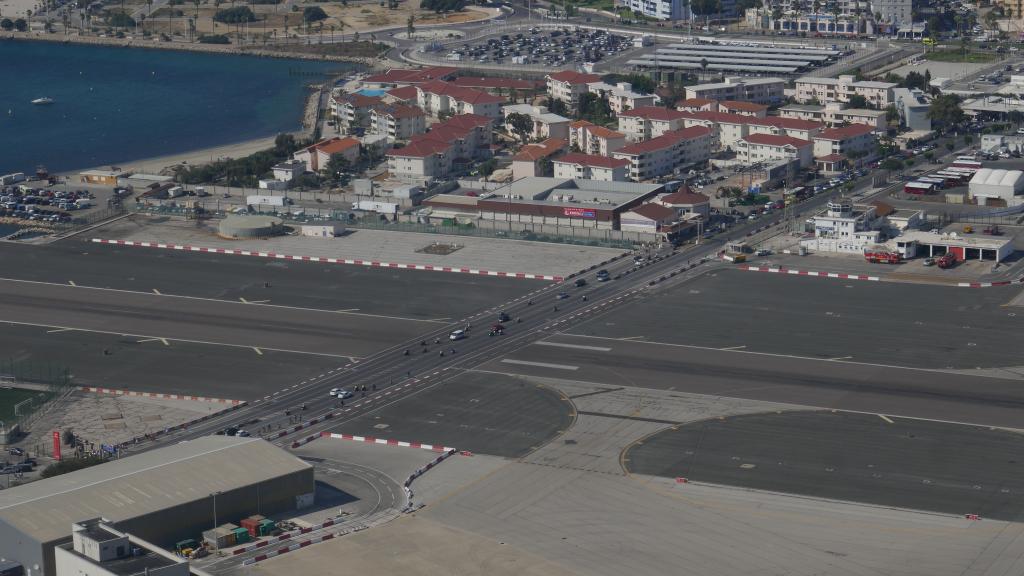 127 - 20181001 Gibraltar Runway