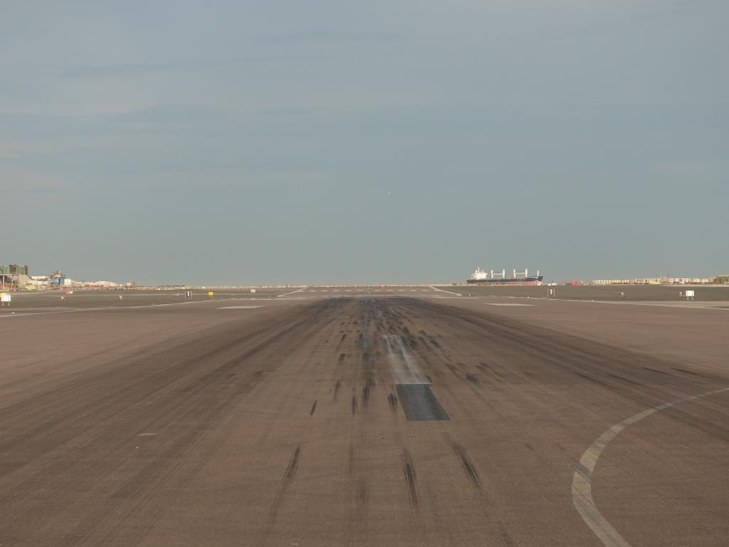 142 - 20181001 Gibraltar Runway