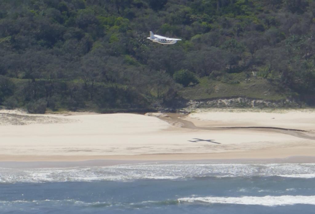 181 - 20171026 Fraser Island Beach