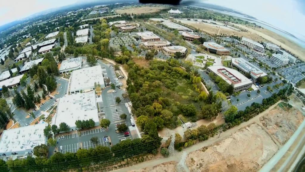 1110 - 20150829 Crit Parking FPV Flight1