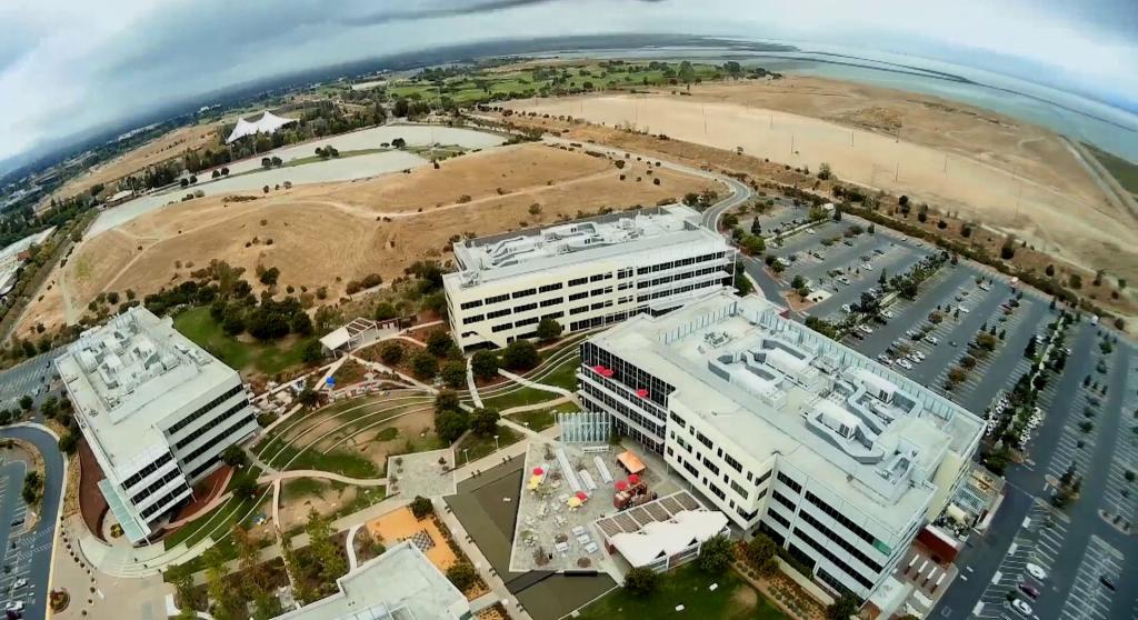 1117 - 20150829 Crit Parking FPV Flight1