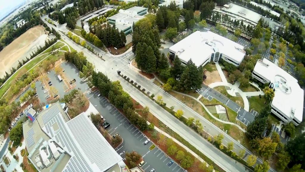 1222 - 20150829 Crit Parking FPV Flight2