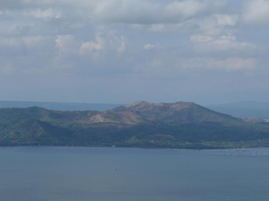 101 - 20180528 Taal Volcano