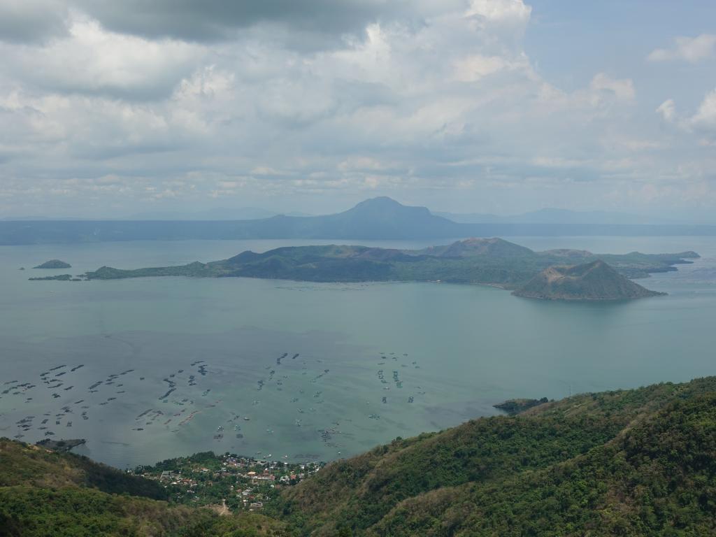 200 - 20180528 Taal Volcano