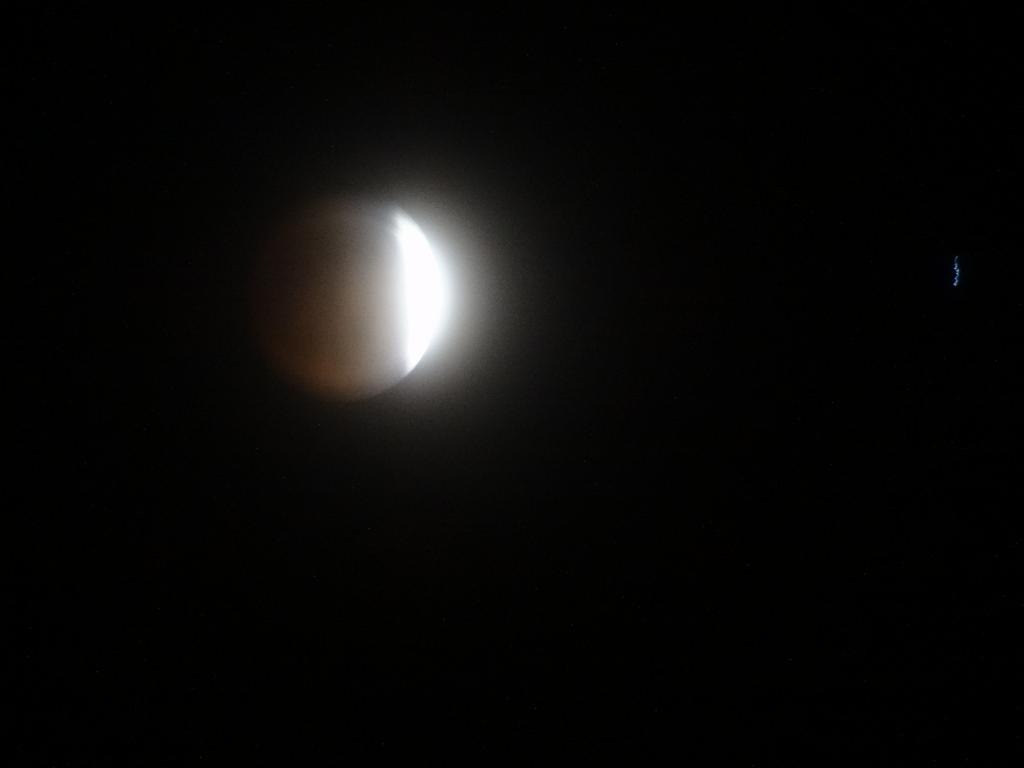 105 - 20140414 Moon Eclipse