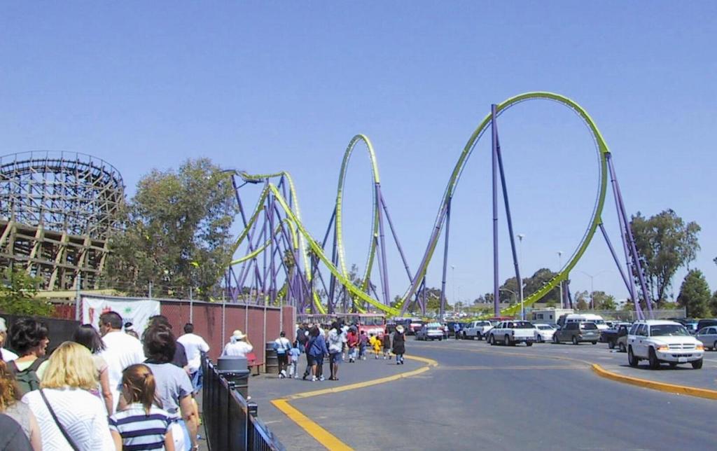 200 - RollerCoasters