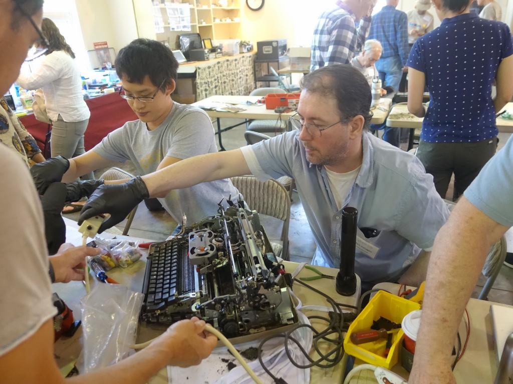 112 - 20190429 Repair Cafe