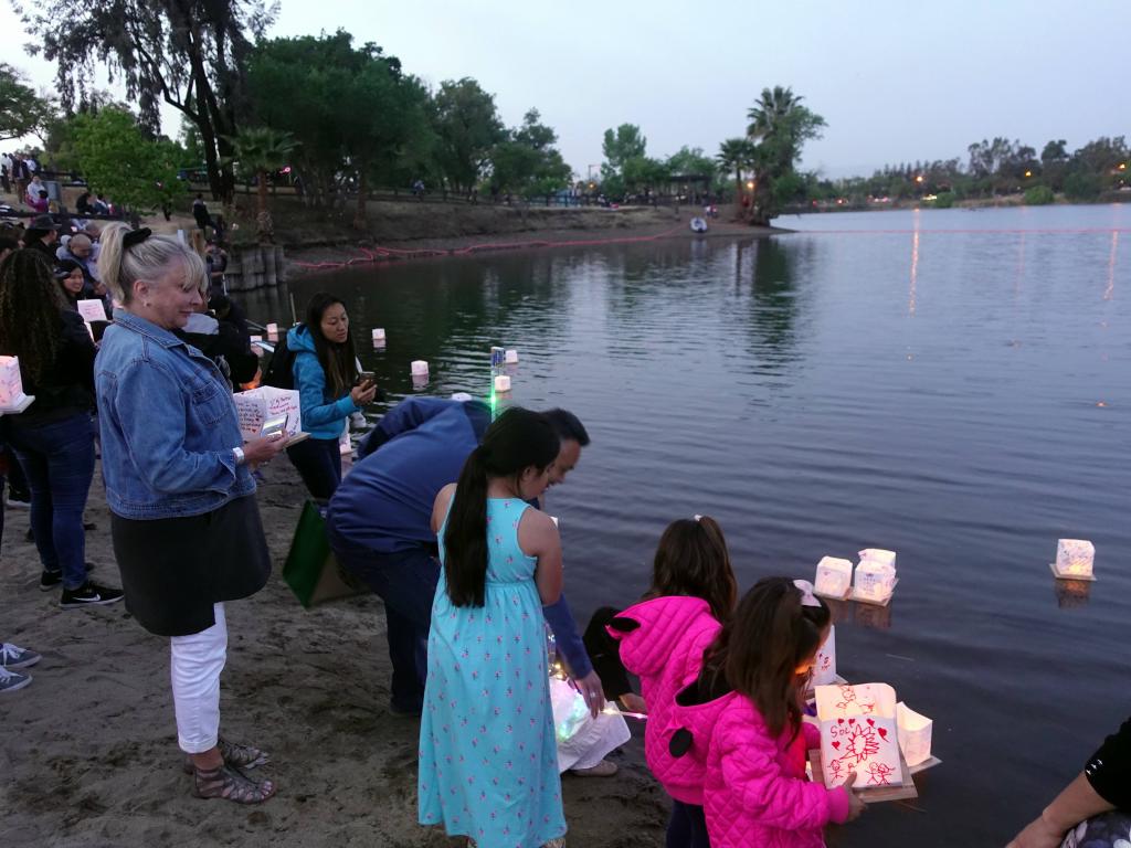 111 - 20190429 Water Lantern Festival