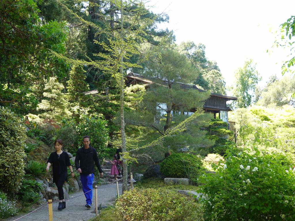 128 - 20220530 Hakone Gardens