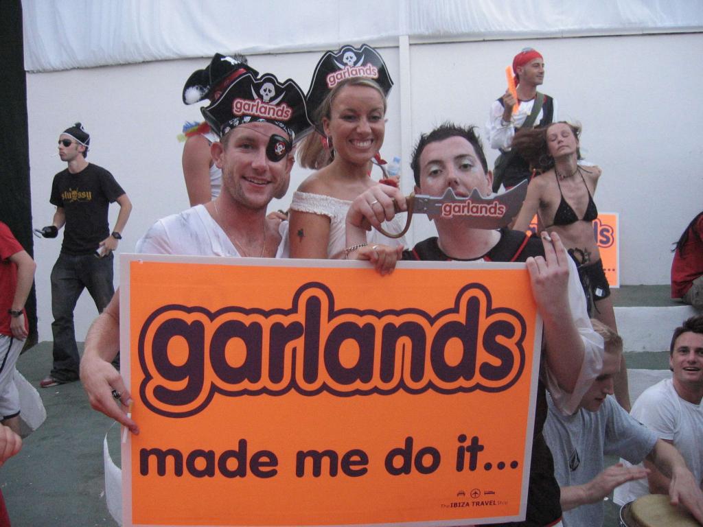 202 - Garlands