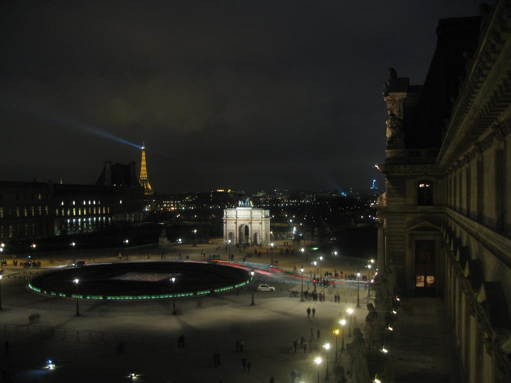 227 - ParisByNight