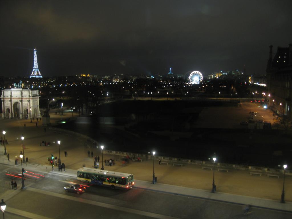 228 - ParisByNight