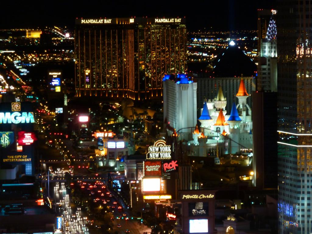 5230 - Vegas NightShots