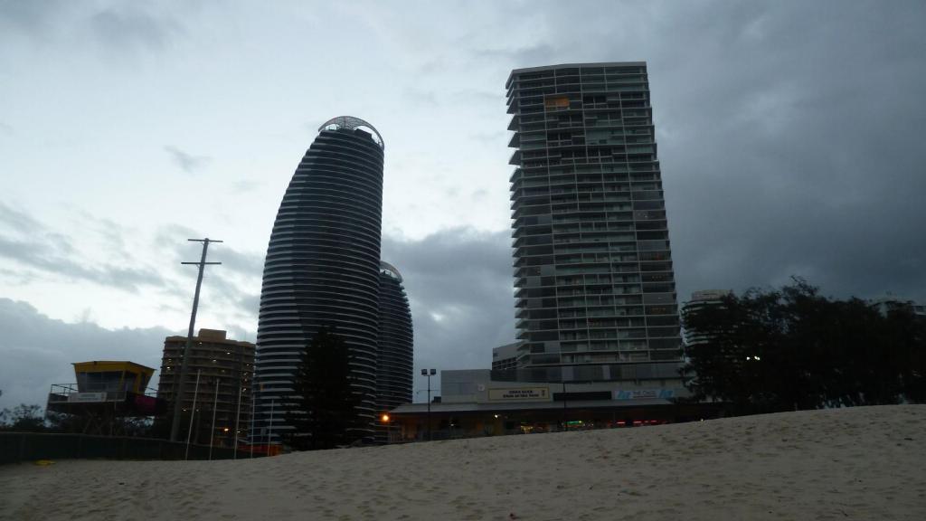 718 - Gold Coast