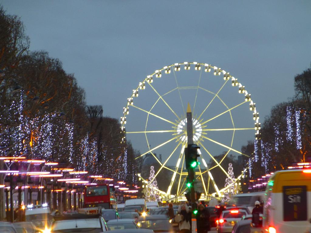 176 - 20121226 Paris Champs Elysees