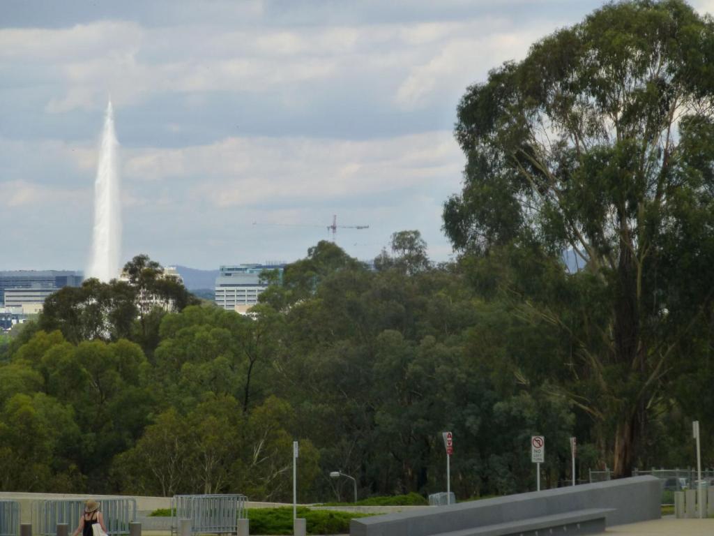 601 - Canberra Parliament