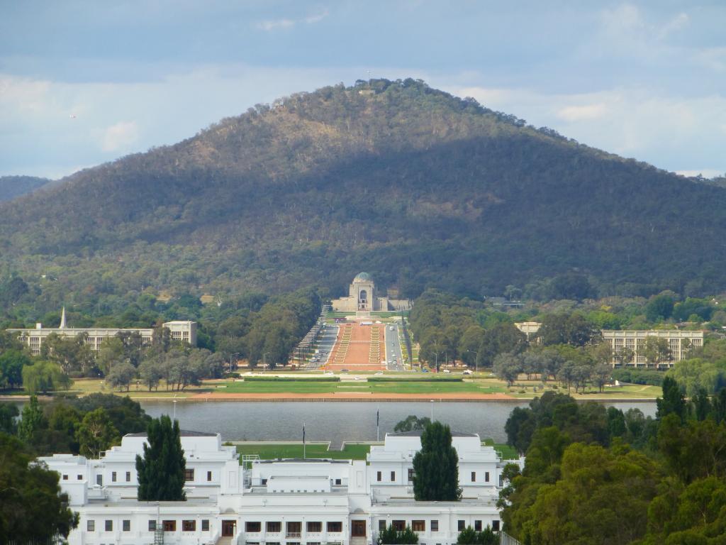 614 - Canberra Parliament