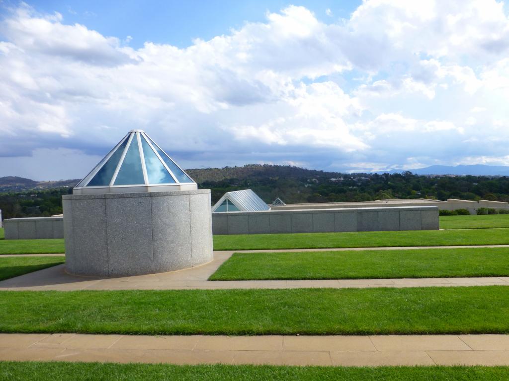 619 - Canberra Parliament