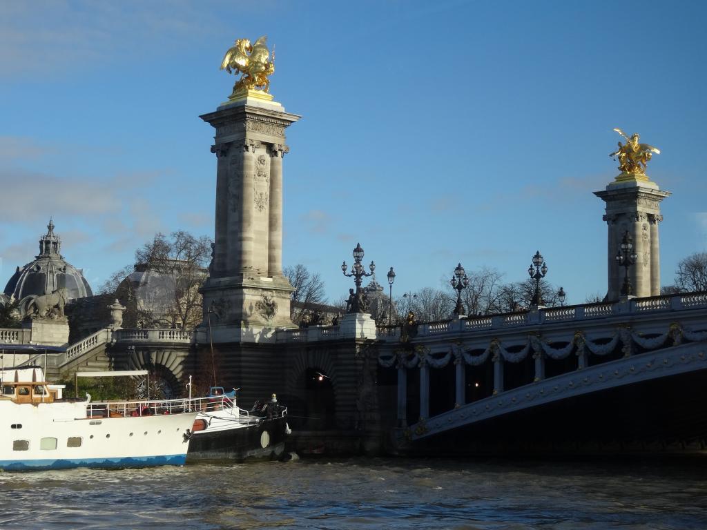 514 - Bateau Mouche Champs Elysees