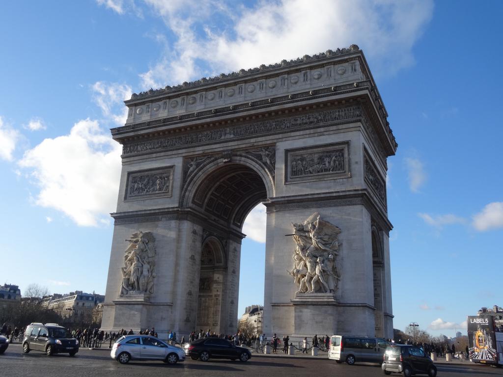 731 - Bateau Mouche Champs Elysees