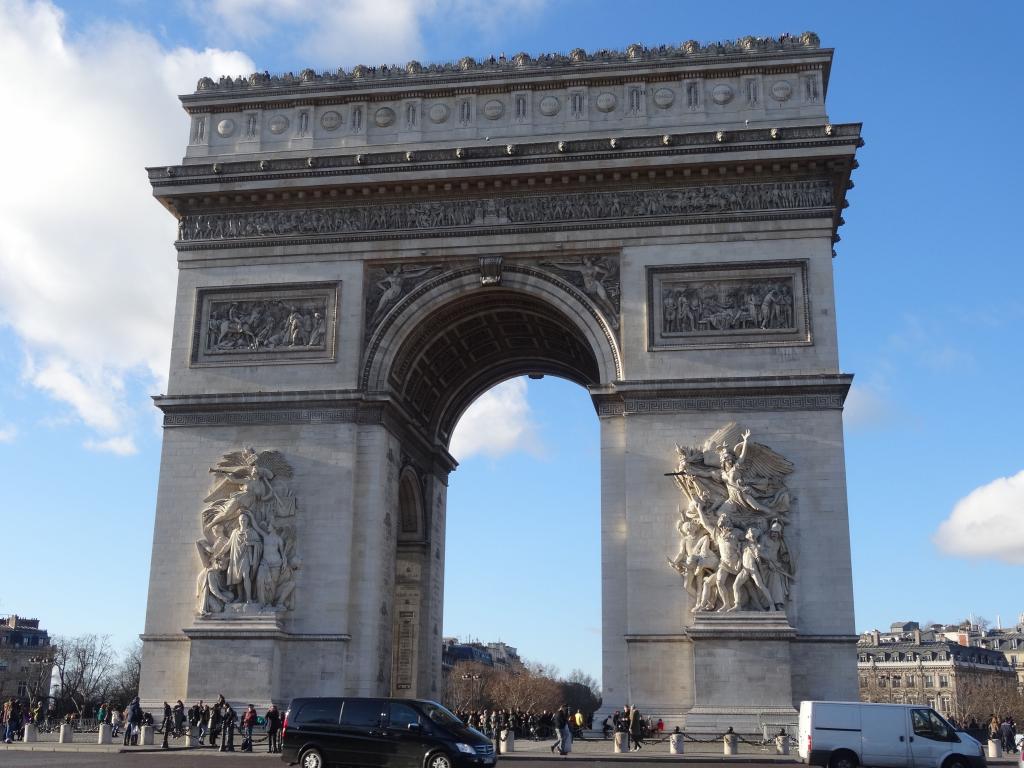 733 - Bateau Mouche Champs Elysees