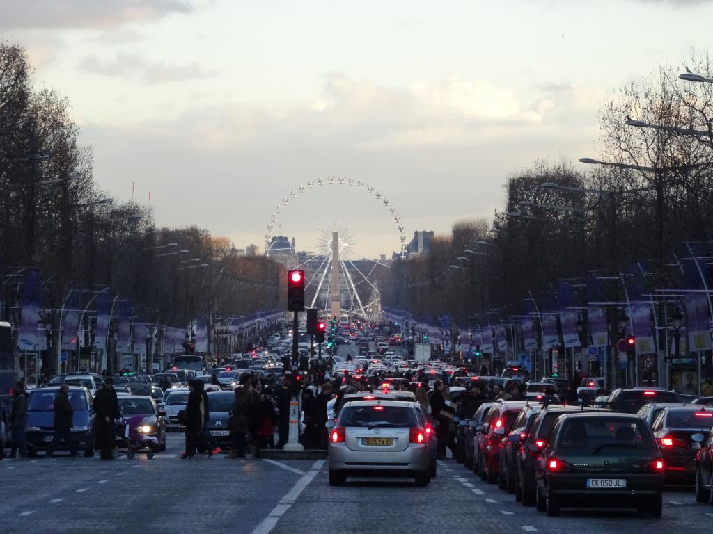 801 - Bateau Mouche Champs Elysees