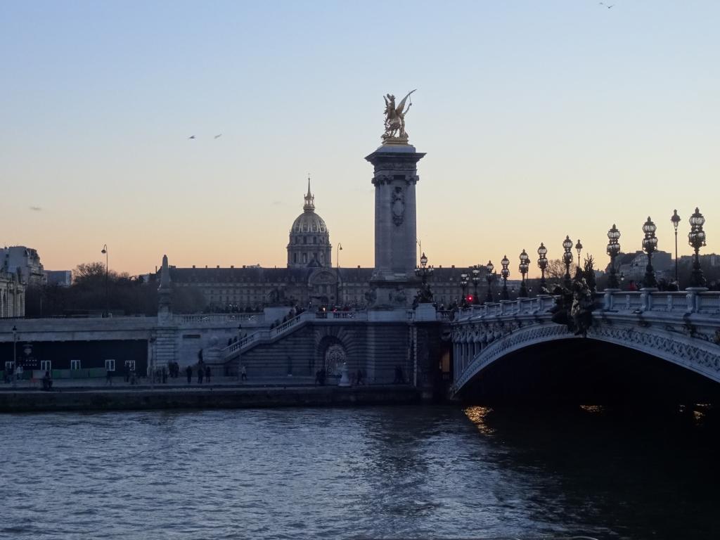 838 - Bateau Mouche Champs Elysees