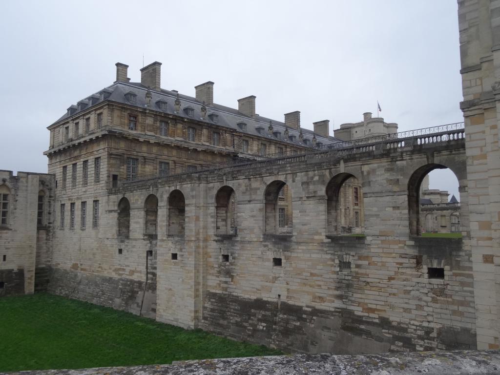 944 - Chateau De Vincennes