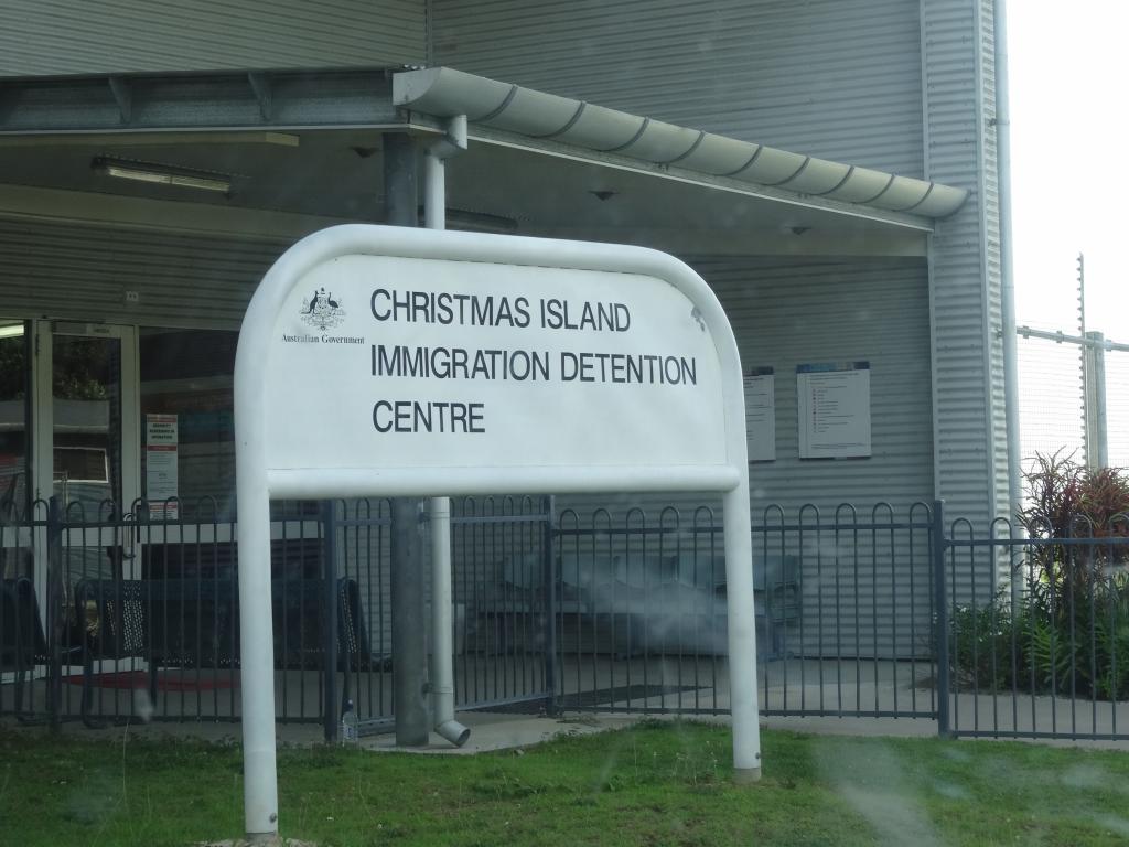 353 - 20140111 Xmas Island