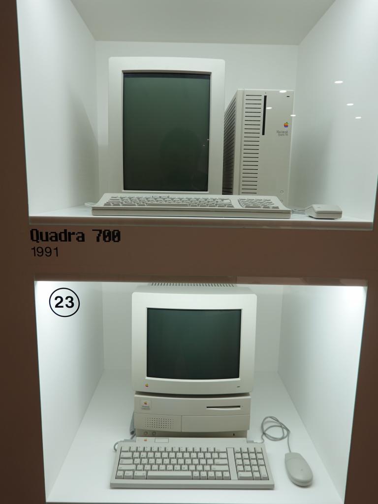 3230 - 20191013 Prague Apple Museum