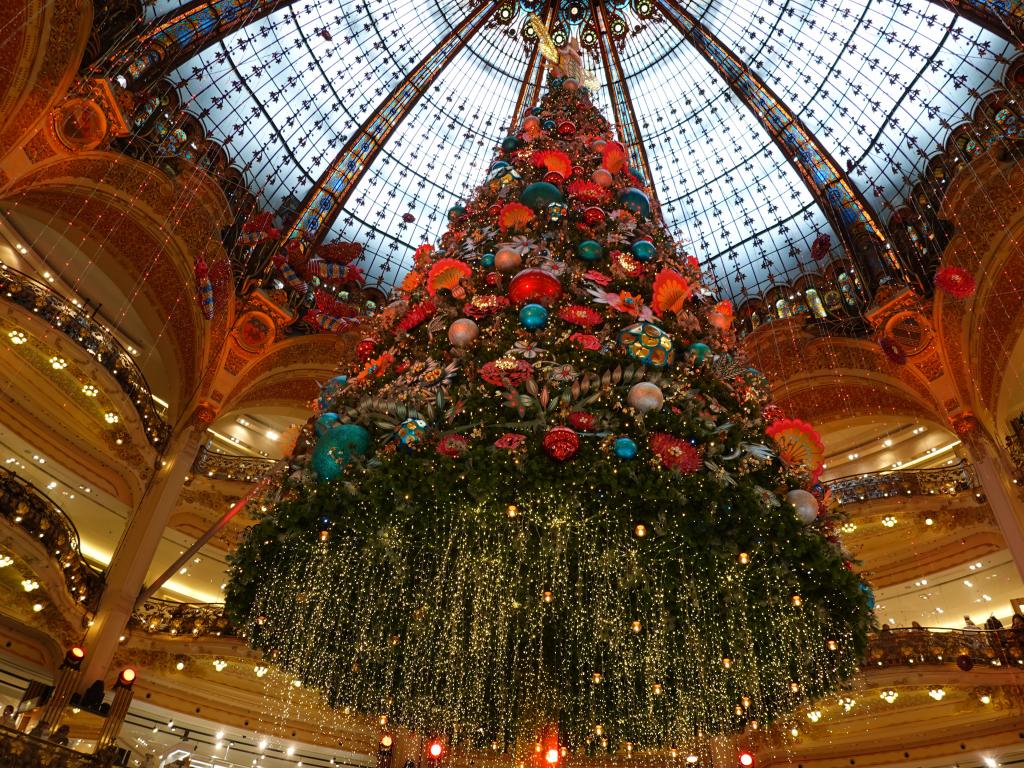 264 - 20191228 Paris Xmas