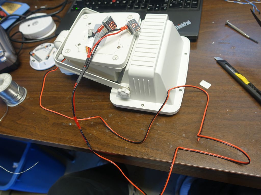 6.7V input from the batteries, taken down to 5V with LM voltage regulator