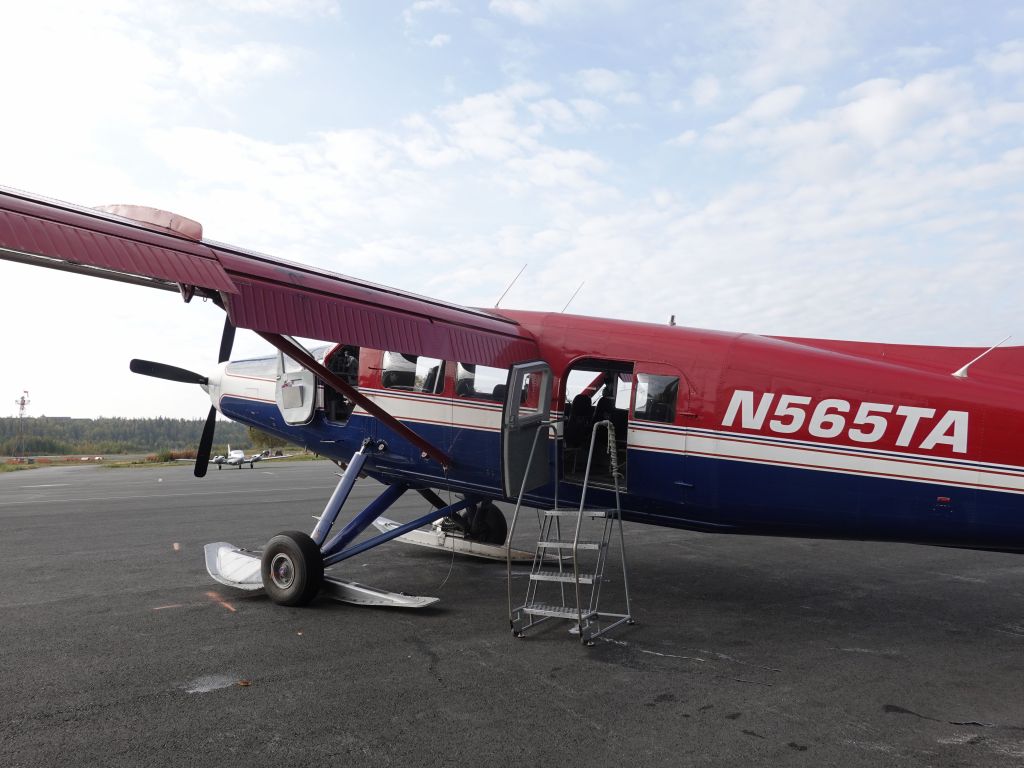 this was the same plane than our float plane, but it had skis instead