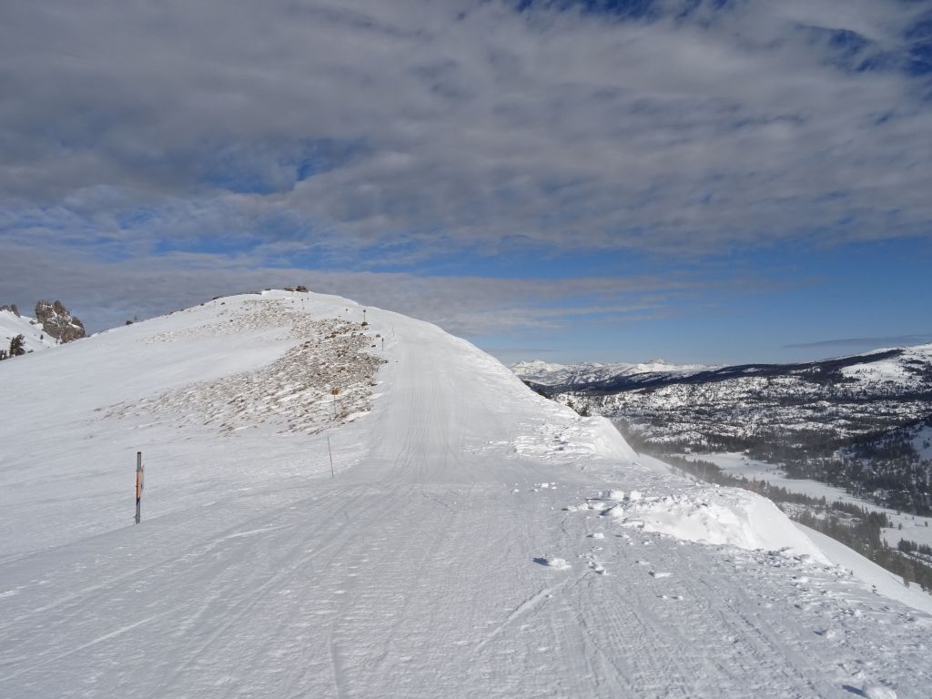 I hiked up the ridge from the top of cornice