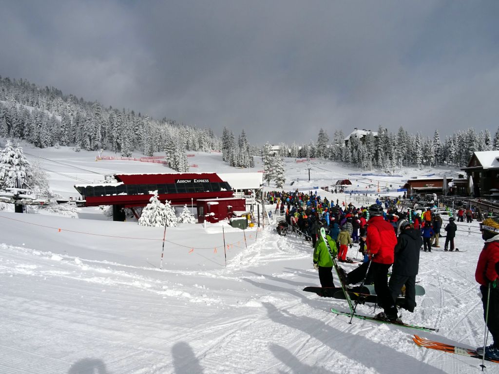 small line for powder runs :)