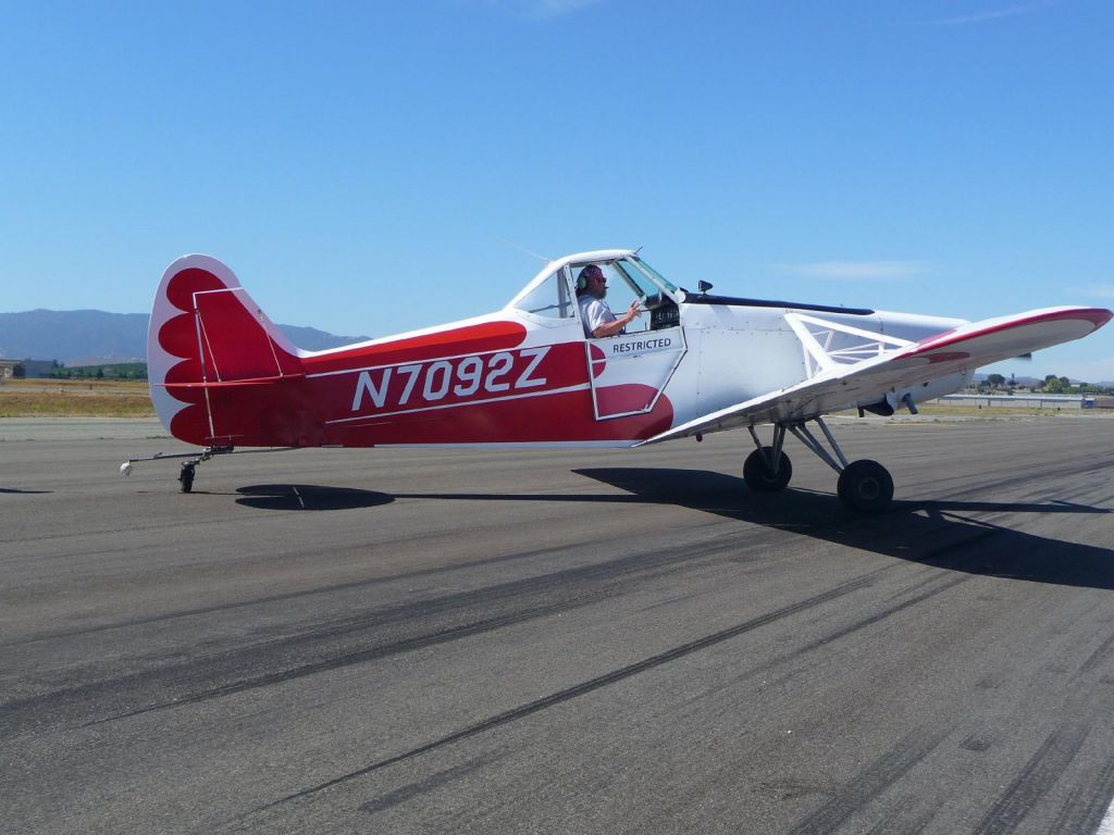 our tow plane, an old cropduster with a nice biker dude pilot :)